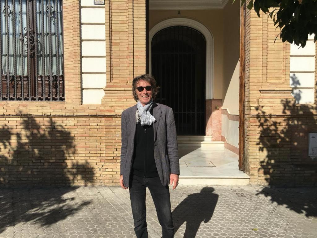 Comfort And Fab Views Albi Bagian luar foto