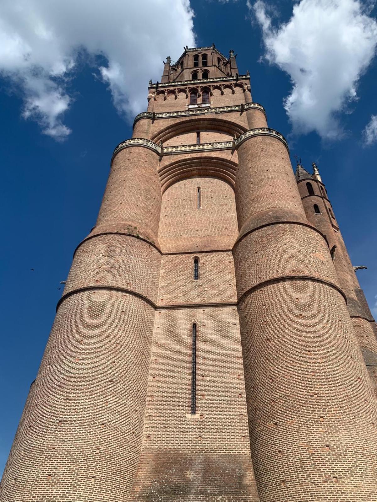Comfort And Fab Views Albi Bagian luar foto