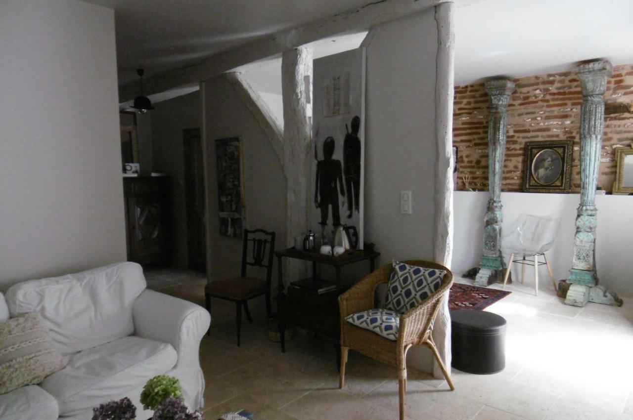 Comfort And Fab Views Albi Bagian luar foto