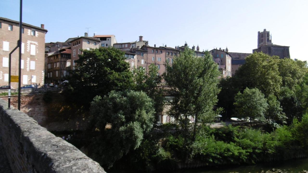 Comfort And Fab Views Albi Bagian luar foto